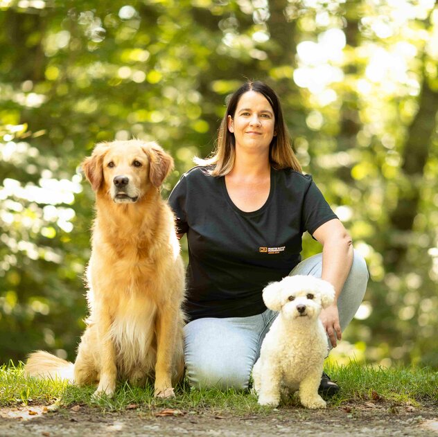 Janine Jacob mit ihren Hunden Campino und Smudo