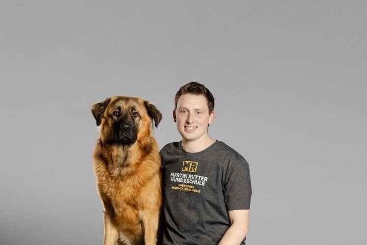 Hundetrainer Marcel Wunderlich mit Hund Calito