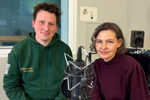 Martin Rütter Hundetrainer Marcel Wunderlich und Moderatorin Marion Kuchenny im Aufnahmestudio des Hessischen Rundfunks